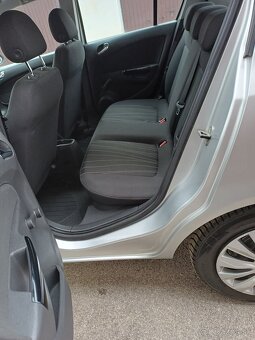 Opel Corsa 1,2 - 87 000 Km - klimatizácia - 13