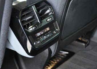 BMW iX xDrive40 326k 240 kw - 13
