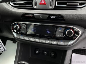 Hyundai i30 CW 1.6 CRDi Family - 13