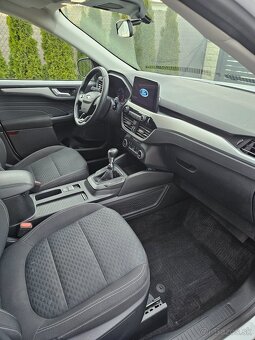 Ford Kuga 1.5tdci 88kw r.v. 2021 LED svetlá, NAVI, vyhrev - 13