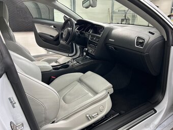 Audi RS5 V8 4.2 FSI quattro S-tronic - 13