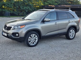 KIA SORENTO 2,2CRDi 4x4 7.MIESTNE - 13