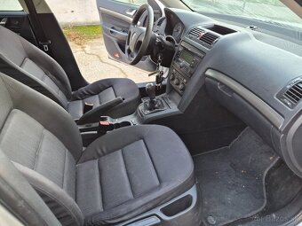 Škoda Octavia 1.6 MPi - 13