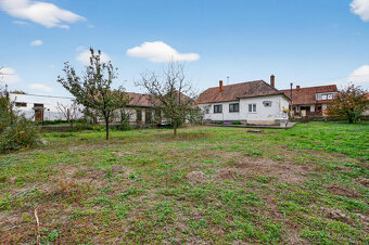 Na predaj - Rodinný dom v centre obce Tomášov s veľkým pozem - 13