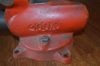 predam kvalitny zverak YORK 100A - 13