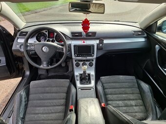 Volkswagen Passat b6 2.0 TDI - 13