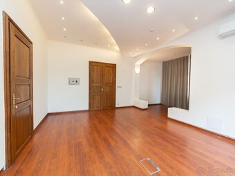 Predám historickú budovu, Zrínskeho, BA -Staré Mesto - 13