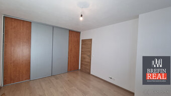 VEĽKÝ 2 izb. BYT, loggia + PARKOVACIE STÁTIE - 5,5 ročná NOV - 13