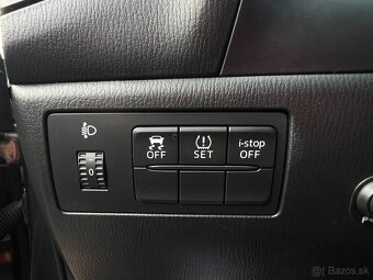 MAZDA 3 - 13
