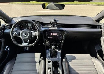 Volkswagen Passat 2.0 TDI RLINE TAŽNÉ DYNAUDIO nafta manuál - 13