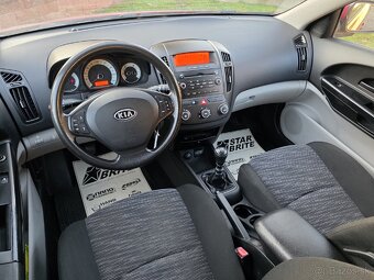 Kia Ceed SW 1.6 16V • Benzín • 85kw • Mod. 2010 - 13