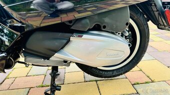 Vespa GTS 300, rok 2024, 700km, cena +DPH - 13