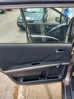 Predam Toyota Corolla Verso - 13
