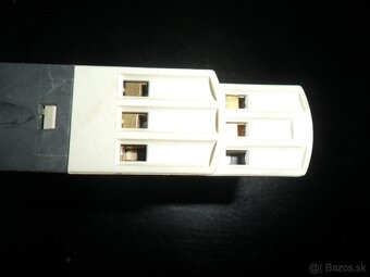 Rôzny elektromateriál - 13