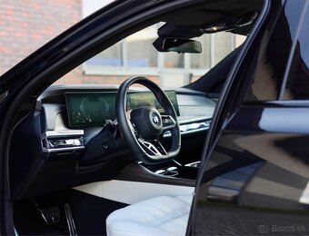 BMW NEW7 M760e XDRIVE 420KW Hybrid INDIVIDUAL - 13