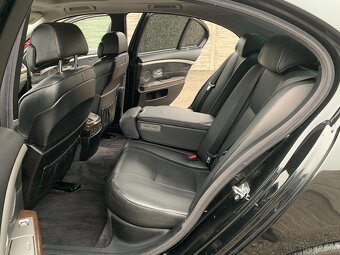 BMW RAD 7 730D A/T (E65) - 13