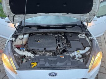 Ford Focus 1.5 EcoBoost ST-Line - 13