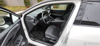 Toyota C-HR 2.0-l-VVT-i Hybrid - plug-in - 13