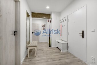 Na predaj moderný 3-izbový byt po kompletnej rekonštrukcii v - 13