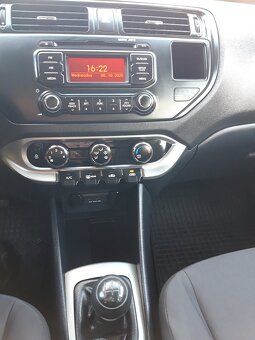 Kia Rio - 13