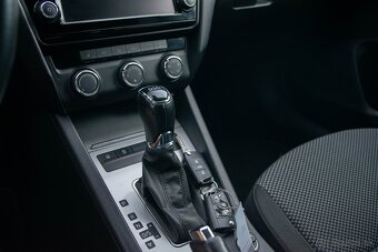2013 Škoda Octavia Combi 2.0 TDI DSG | výhrevy Lane Assist - 13
