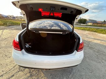 Mercedes-Benz E 200 Coupé - 13