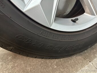 Audi R19 + pneu 255/55 R19 - 13