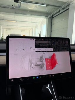 Tesla Model 3 Performance 2019 - 13