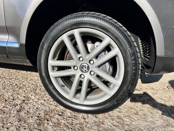 Volkswagen Touareg 3.0TDI V6 - 13