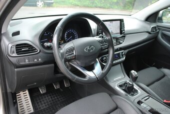 HYUNDAI I30 FASTBACK - PREDAJ AJ NA SPLÁTKY - 13