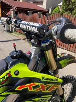 Kawasaki kxf250 - 13