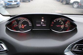 Peugeot 308 1,2 i PURETECH 96 kW STYLE - 13
