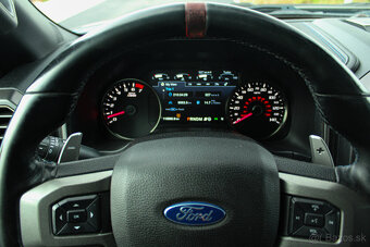 Ford F150 Raptor - 13