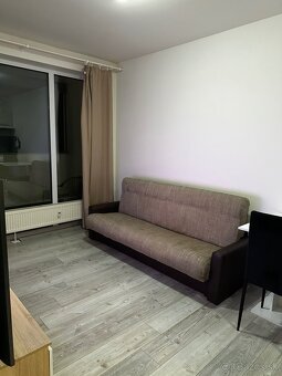 Dám do prenájmu 1.5 izbový byt komplet zariadený s balkónom - 13