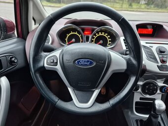 Ford Fiesta 1.25i 60 kW 5°manuál - 13