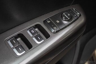 Kia Sportage 2.0crdi 4x4 - 13