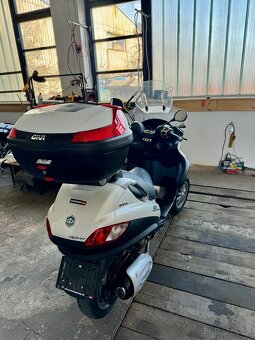 Piaggio MP3 300ie HYBRID - vodičak “B” - 13