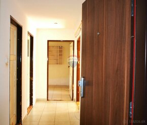 REZERVOVANÝ  2-izbový byt v TOP cene v centre mesta Poltár - 13