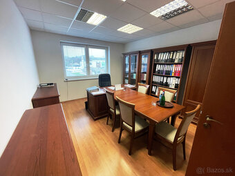 Predaj administratívno prevádzkového areálu 4080 m² priamo v - 13