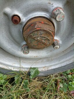 Traktory Svoboda 15 - 13