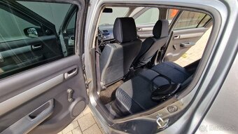 Suzuki Swift 1.3i 16V - 13