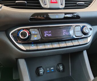 Hyundai i30 CW 1.4 T-GDi Family//AJ NA SPLÁTKY// - 13