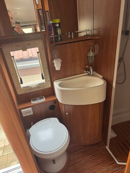 Laika KREOS 4010, r.v. 2013, 3.0 liter,  248000km - 13