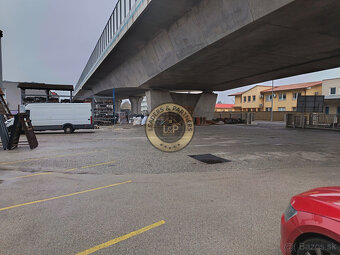 Predaj zaujímavého obchodného areálu v dosahu centra - 13