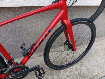 Ponúkam na predaj gravel Giant Revolt 1  28" - 13