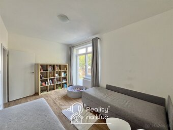 Na prenájom novostavba 3-izbový rodinný dom s bazénom - 13