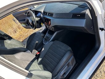 ZNÍŽENA CENA - SEAT Arona 1.6TDi, 70kw, r.v.8/2020 - 13
