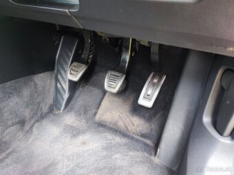 Rozpredám VW Passat B8 R.line 2.0 tdi - 13