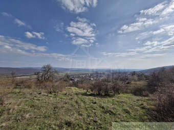 Pozemok s pivničným domčekom - najkrajší výhľad v Pukanci - 13