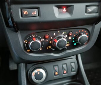 Dacia Duster 1.5 dCi 80KW Comfort 4x4 - 13